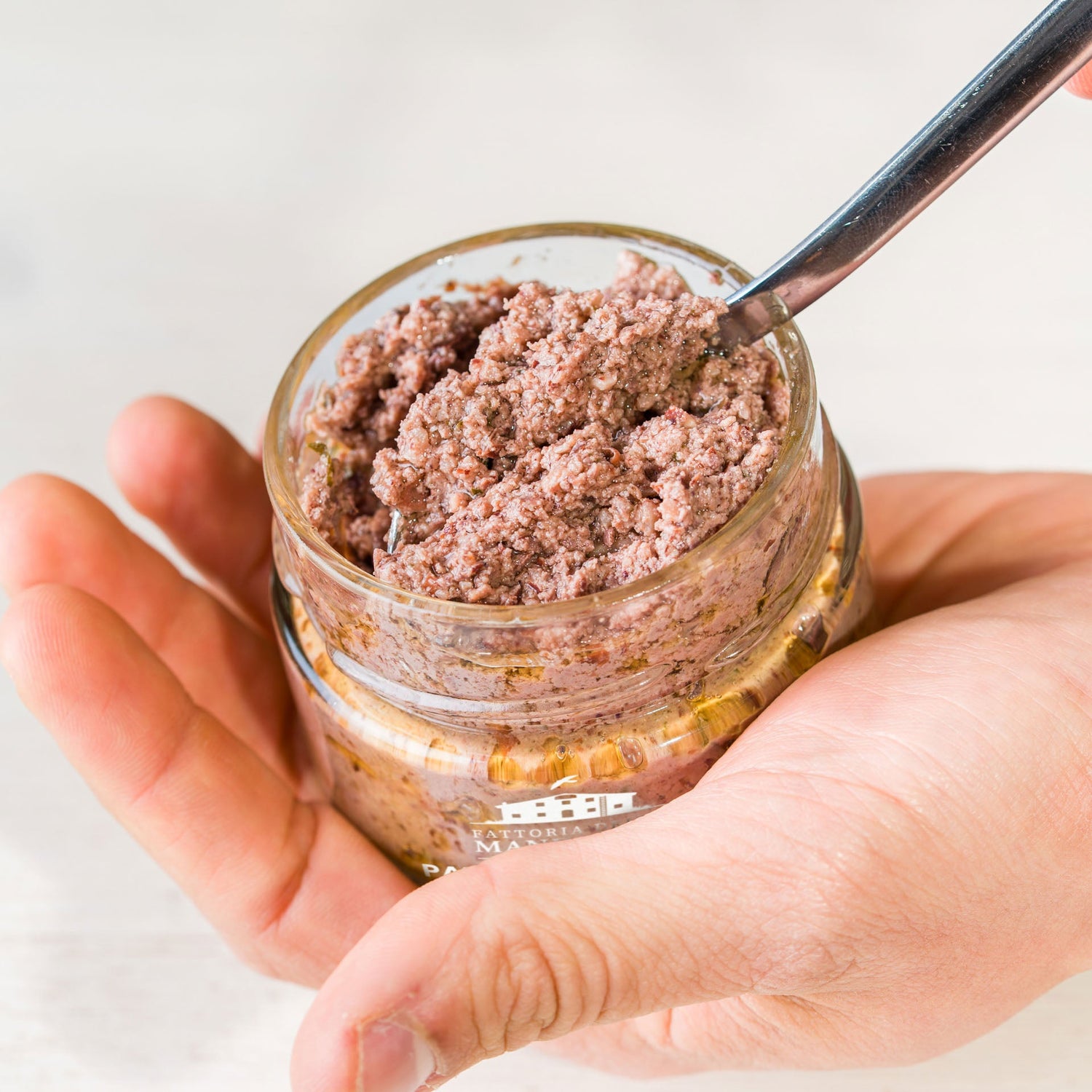 PATE' DI OLIVE NERE  E MANDORLE 120g